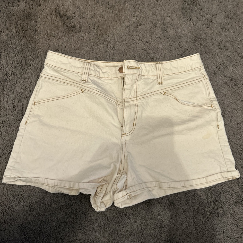 Tan high-waisted vintage midi shorts